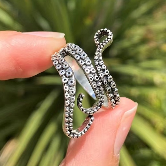 Octopus Tentacle Ring - Picture 3 of 4